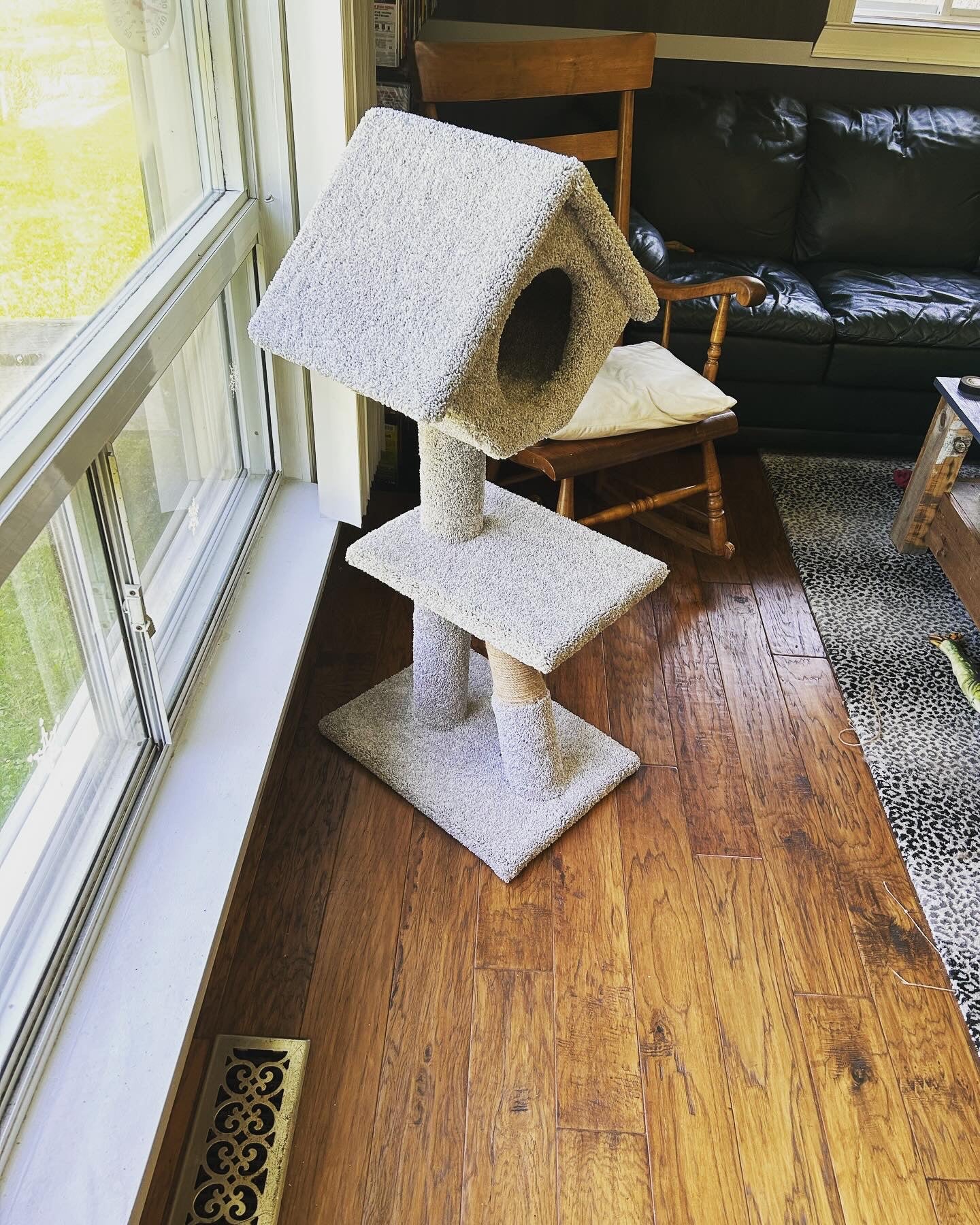 The Timberline Tower – Solid Wood Cat Tree
