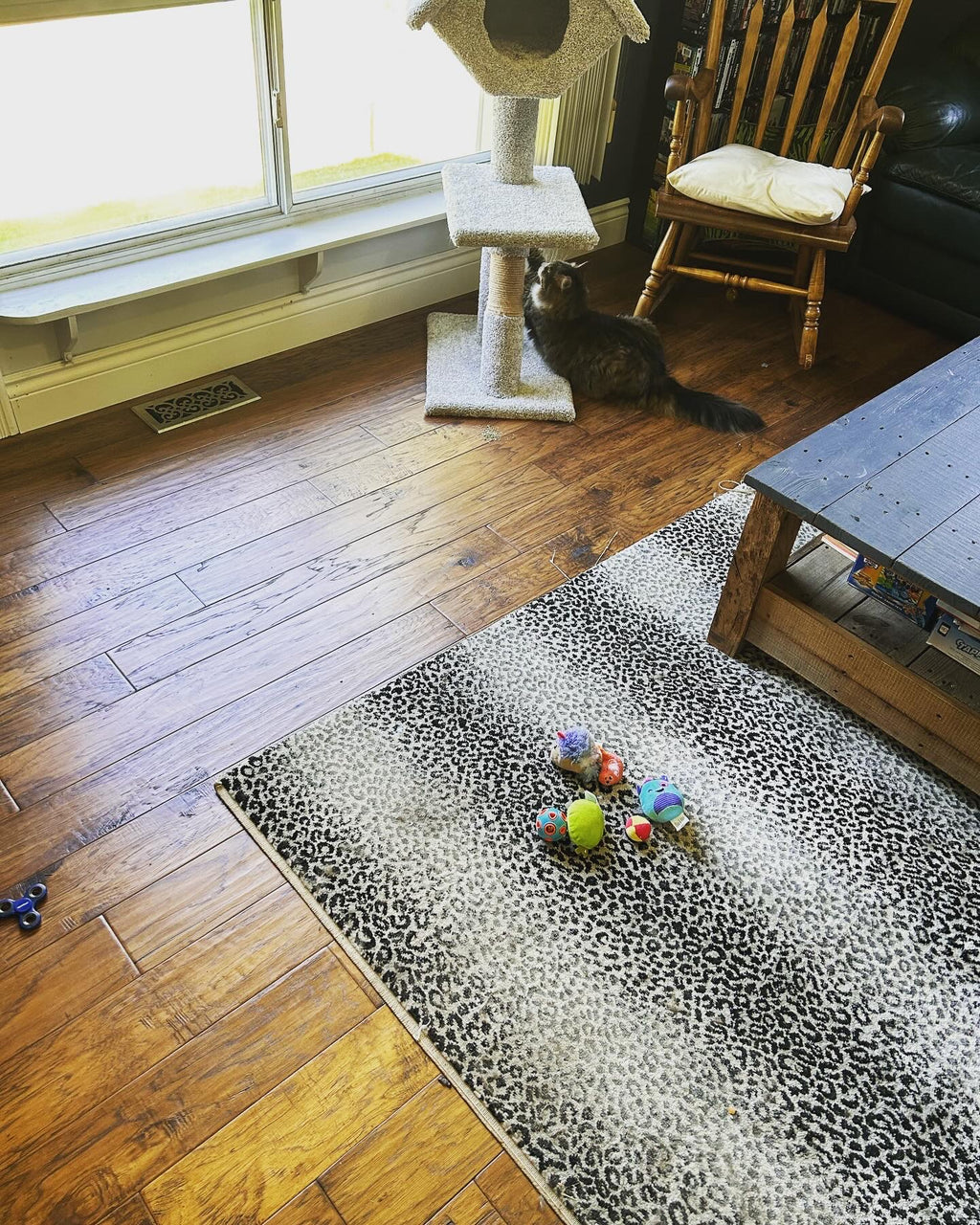 The Timberline Tower – Solid Wood Cat Tree